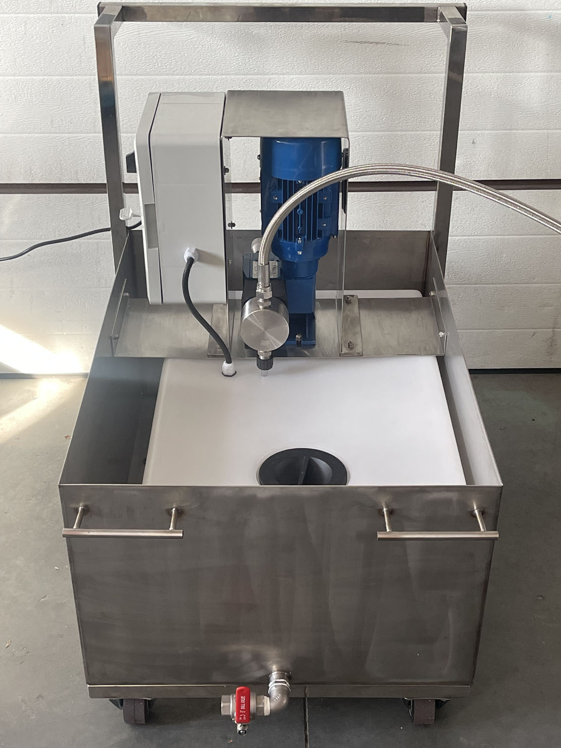 Mobilna stacja dozująca kwasy i zasady